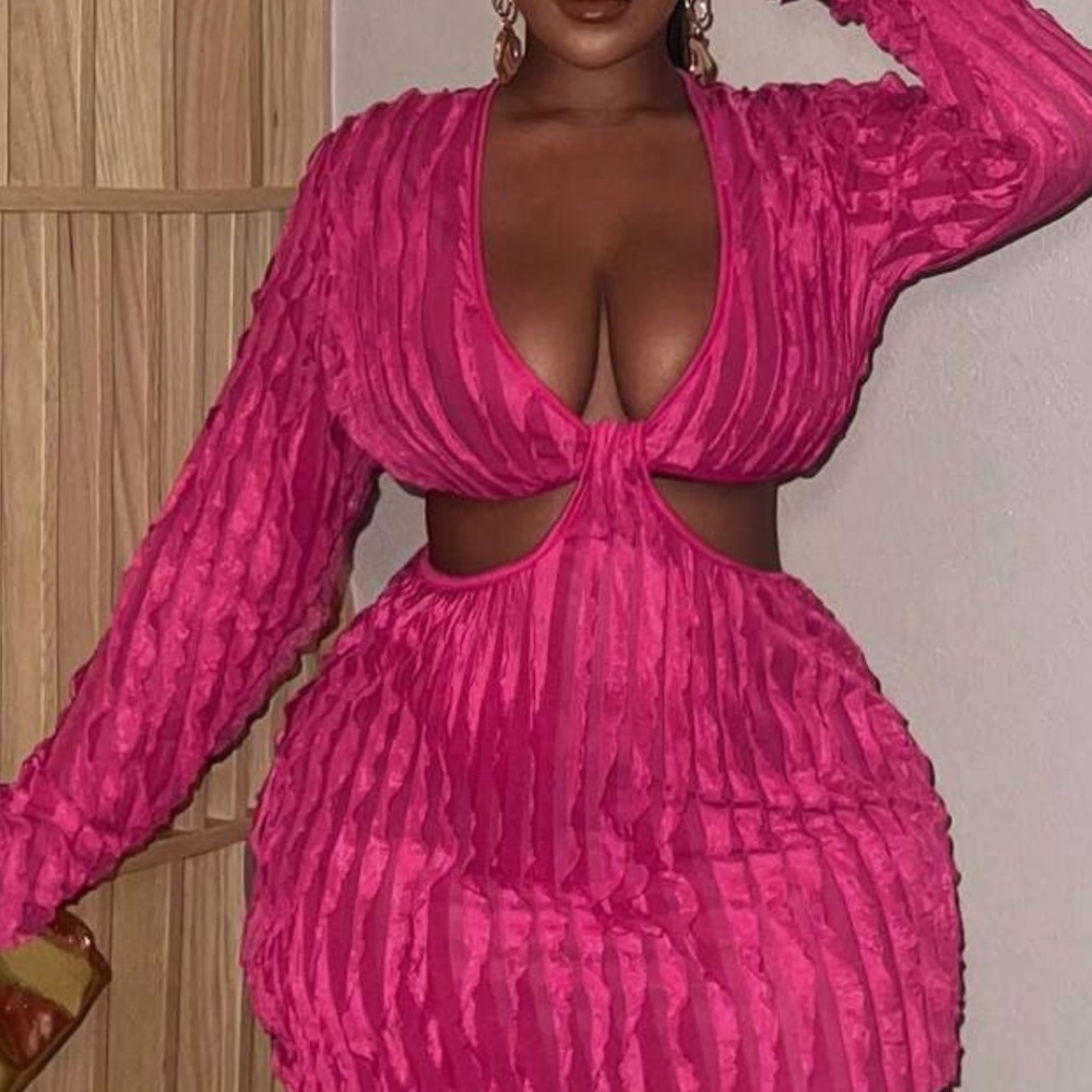 Chic Pink Textured Dress